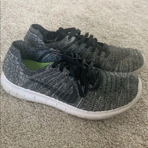 Nike Flyknit Sneakers